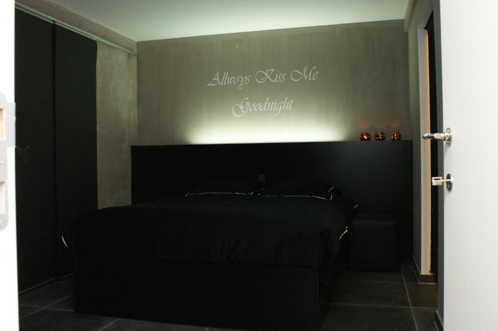 Maison Beau Bed & Breakfast Zonhoven Room photo
